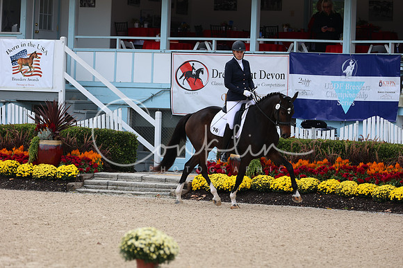1H5A9464